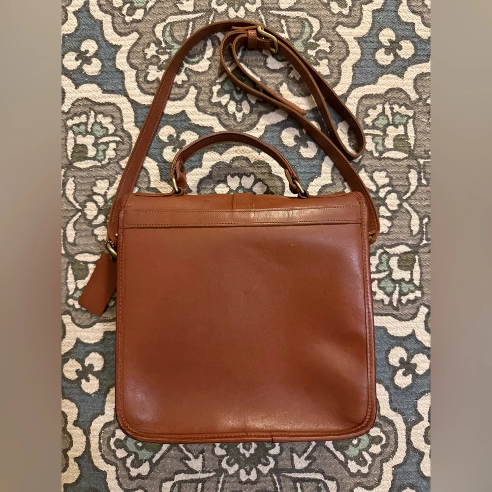 Green Fields Full Grain Harness Leather Crossbody Bag – Made in the USA Unisex